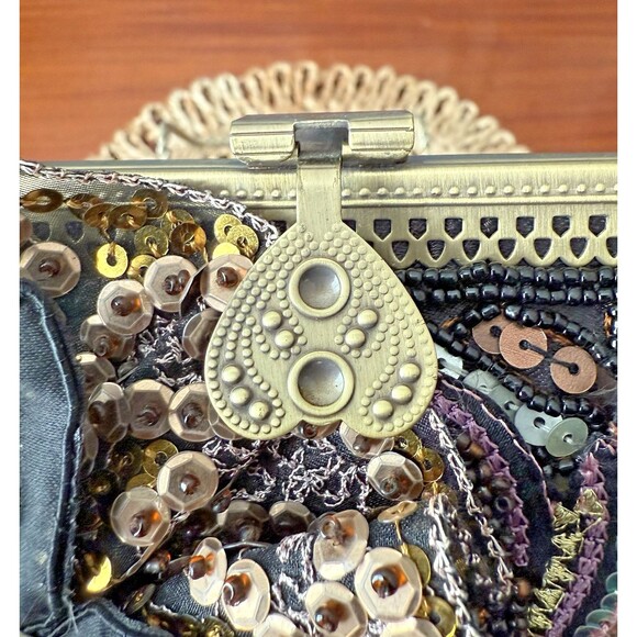 Chicos  Embellished Floral Clutch /Handbag‎ Beads, Sequins, Feathers Vintage - Picture 6 of 12